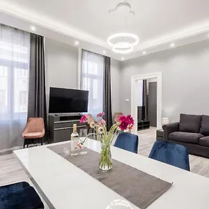 Aparthotel Prime Star Deak Ter Modern Luxury, Boedapest